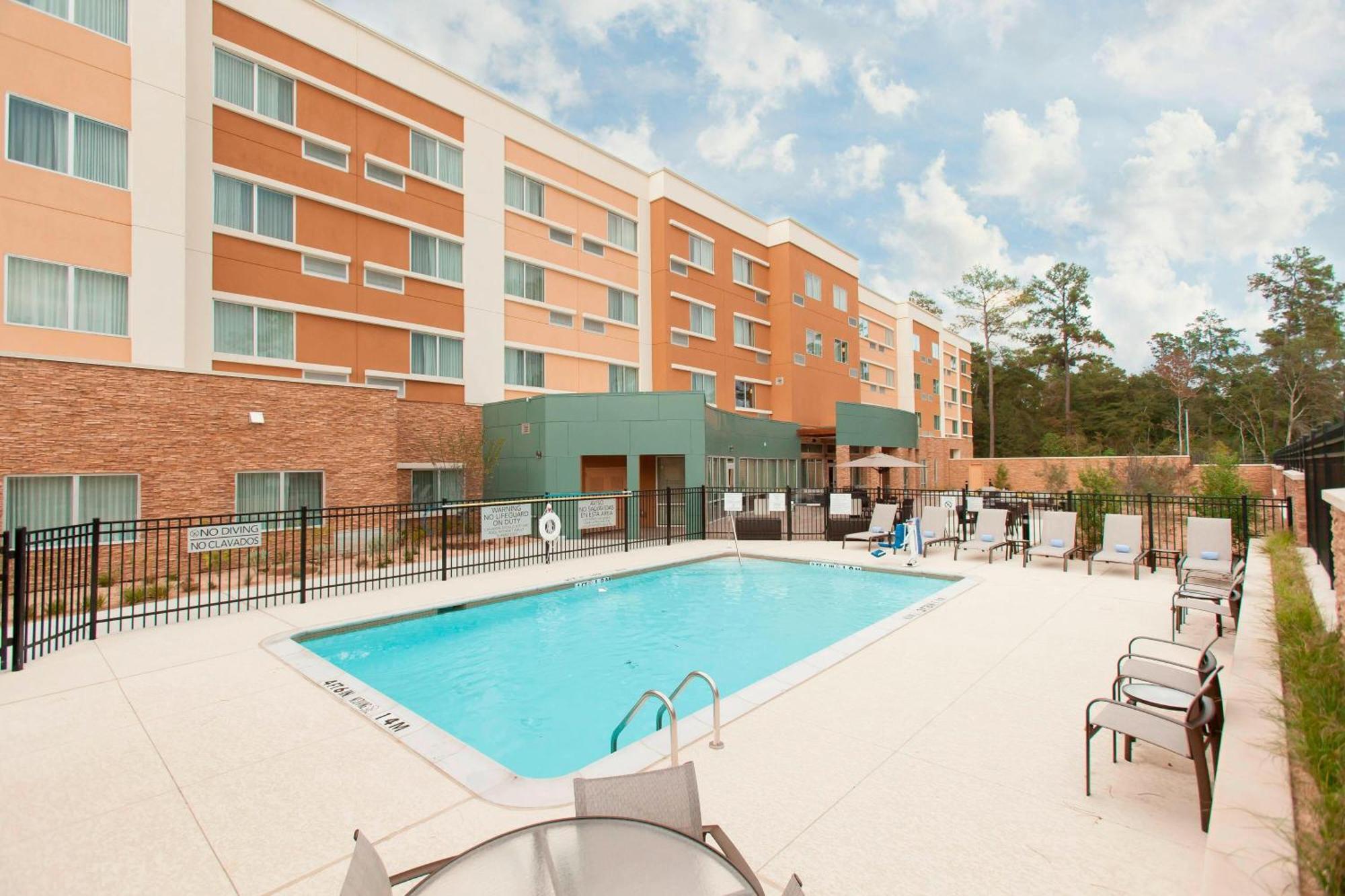 Courtyard By Marriott Houston City Place Spring Exterior photo